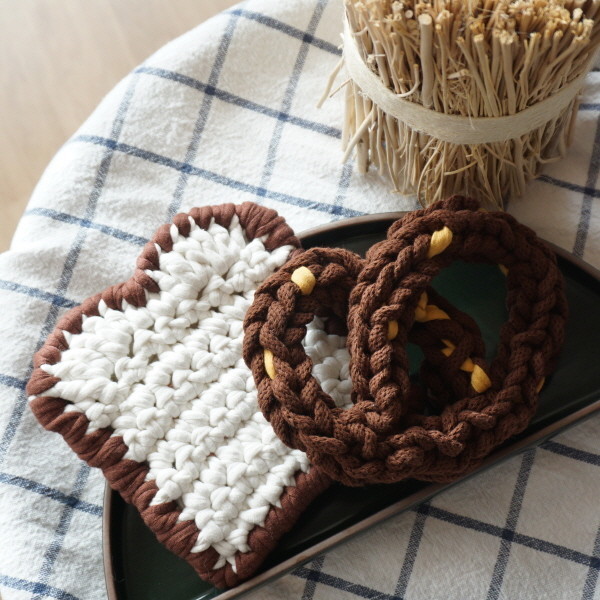 페오펫몰,[완제품/강아지 장난감] 바스락 식빵 터그 토이